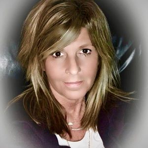 Meet your Posher, Carla